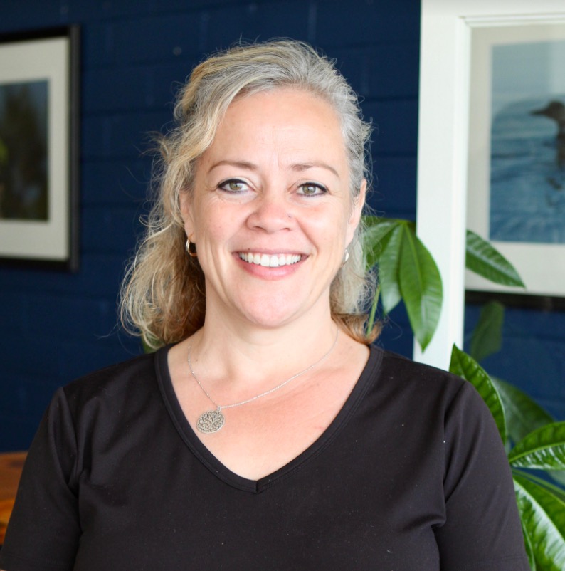 Melanie De Sá, Massage Therapist